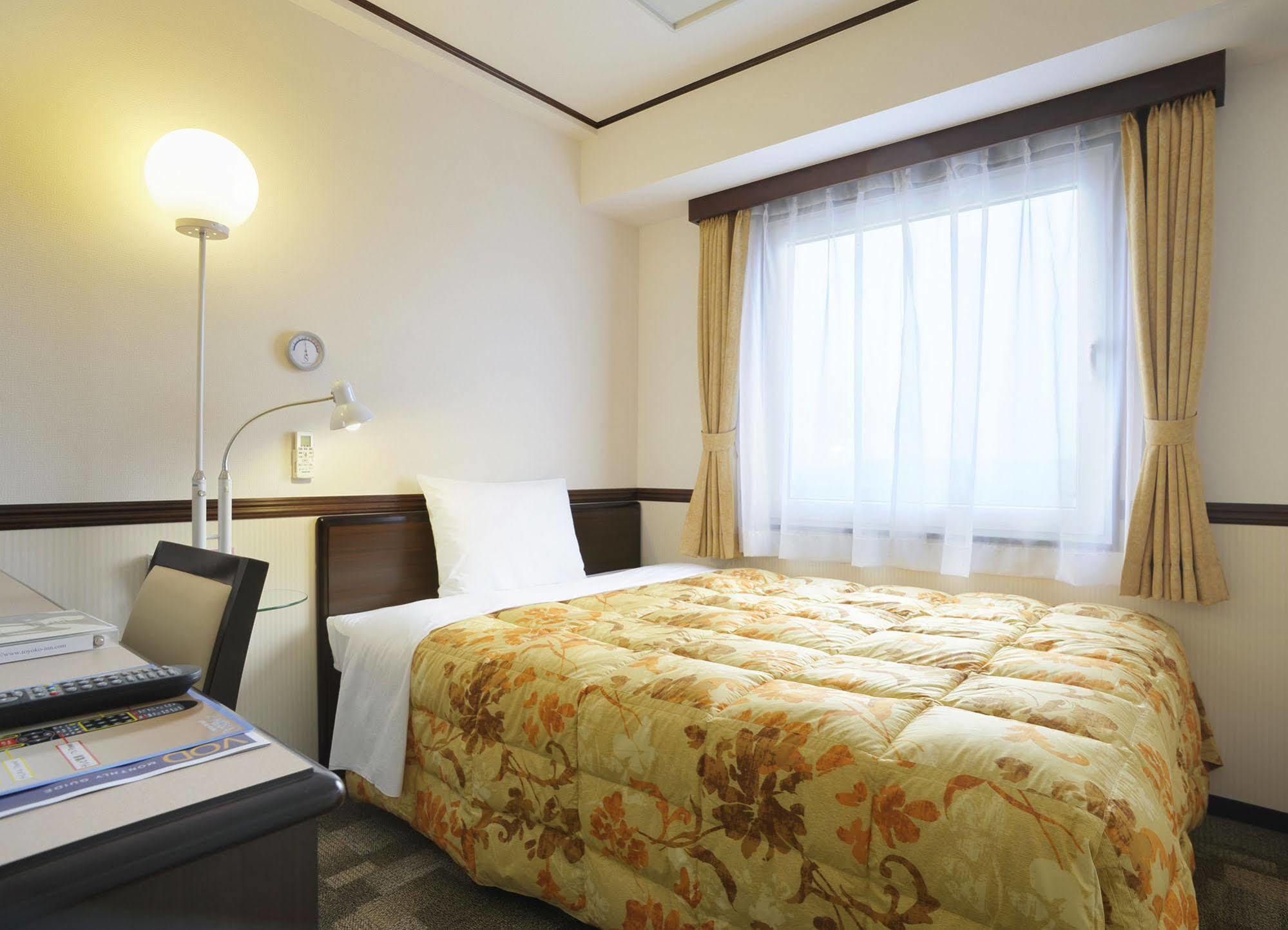 Toyoko Inn Hokkaido Tomakomai Ekimae Экстерьер фото